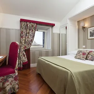 Otel Kennedy, Roma